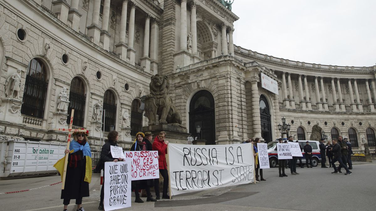 Rusové přijeli do Vídně na zasedání OBSE a hned bylo „veselo“